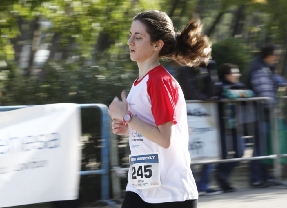 Más de 250 corredores participan en la II Carrera del Ahorro Pensumo en Zaragoza.