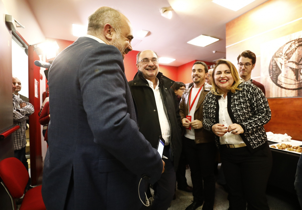 Reacciones en la sede del PSOE.