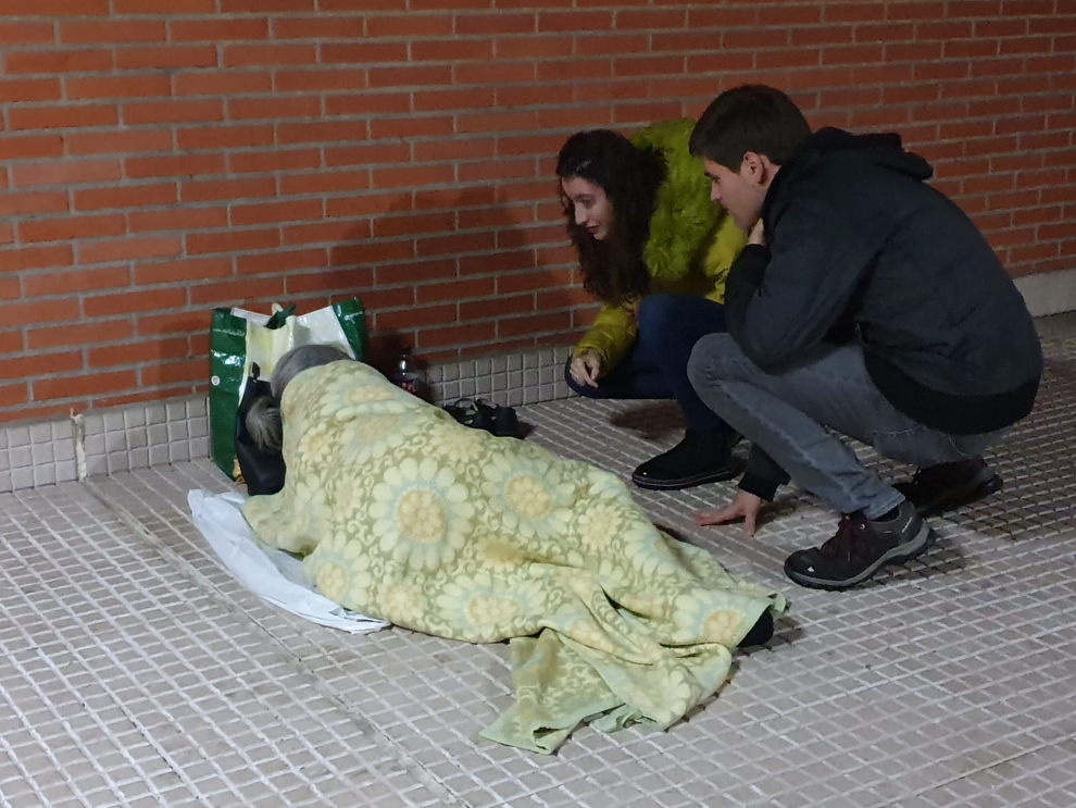Batalla contra el frío y la soledad en Zaragoza