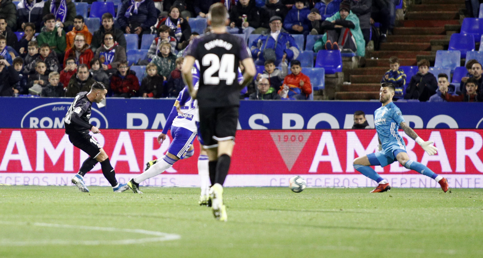 El Real Zaragoza y el Girona empatan a tres en La Romareda.