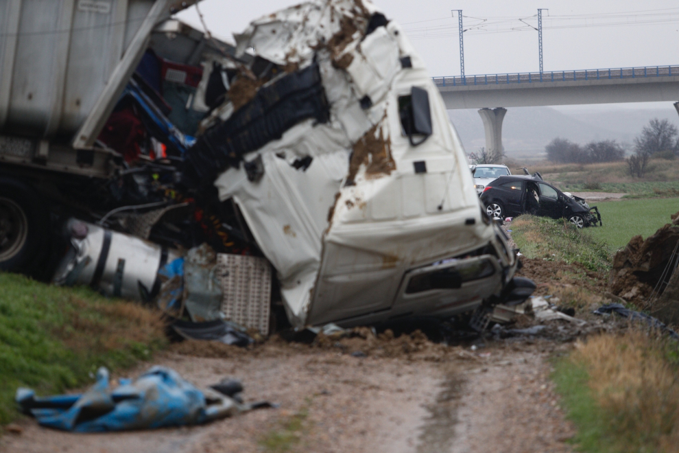 El accidente se ha producido en la N-II pasadas las 8.00 a la altura de Osera de Ebro.