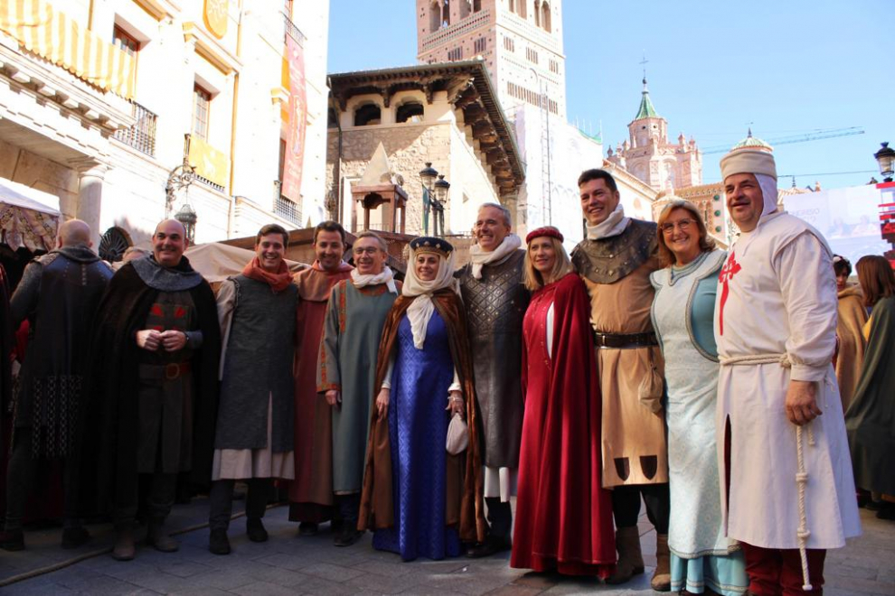 Amplia presencia de representantes públicos aragoneses en las Bodas de Isabel en Teruel.