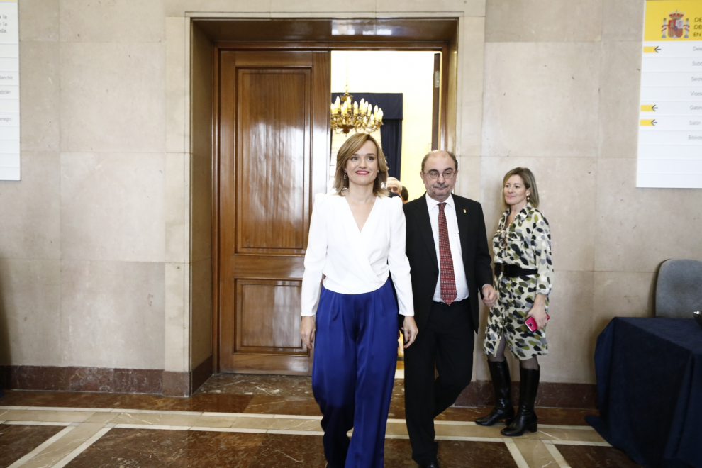 Pilar Alegria se ha comprometido, en su toma de posesión con delegada del Gobierno en Aragón, a servir de "puente" entre el Ejecutivo de Pedro Sánchez y el de Javier Lambán.