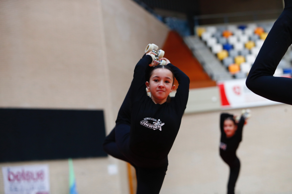Las patinadoras entrenan este sábado por la mañana antes de competir por la tarde en el Silgo XXI.
