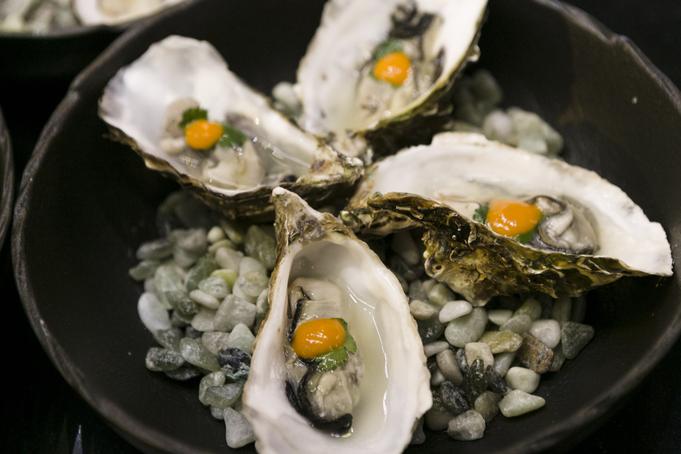 Las ostras son una de las especialidades de Usabi.