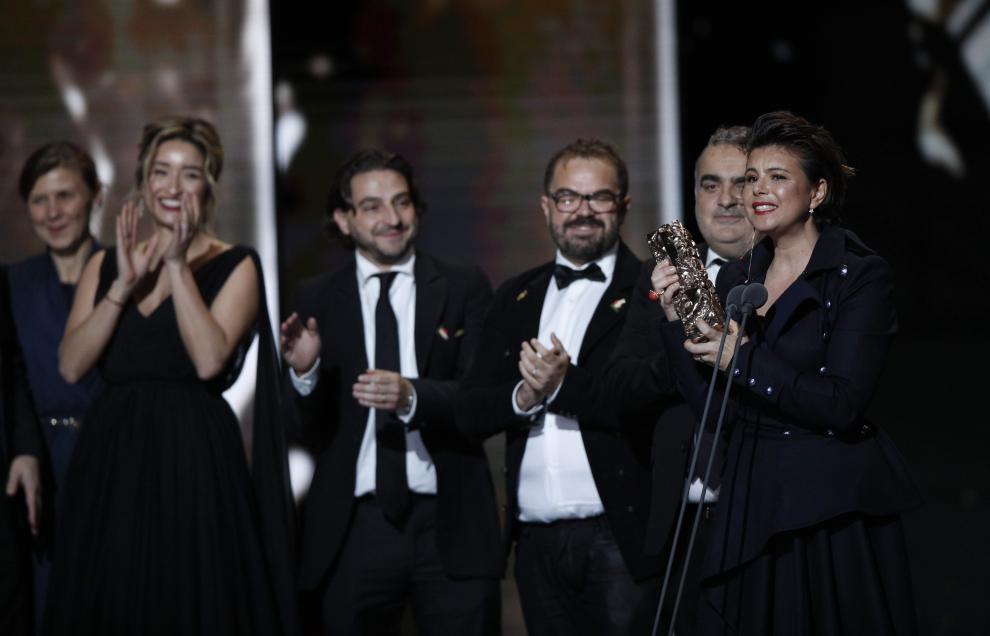 Paris (France), 28/02/2020.- French Producer Amaury Ovise receives the Best Best Animated Film for her performance in 'La nuit des sacs plastiques' during the 45th annual Cesar awards ceremony held at the Salle Pleyel concert hall in Paris, France, 28 February 2020. (Francia) EFE/EPA/YOAN VALAT Ceremony - Cesars 2020