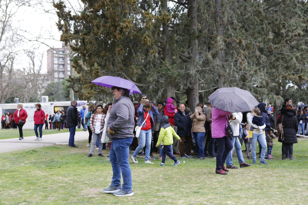 La Cincomarzada vuelve a congregar a miles de zaragozanos en el parque del Tío Jorge de Zaragoza