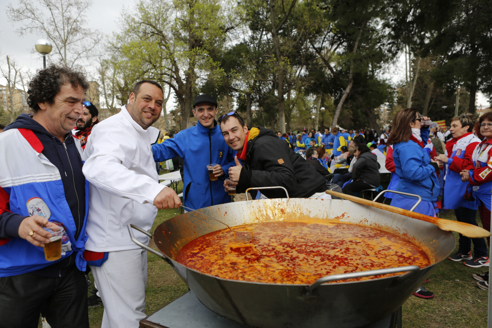 La Cincomarzada vuelve a congregar a miles de zaragozanos en el parque del Tío Jorge de Zaragoza
