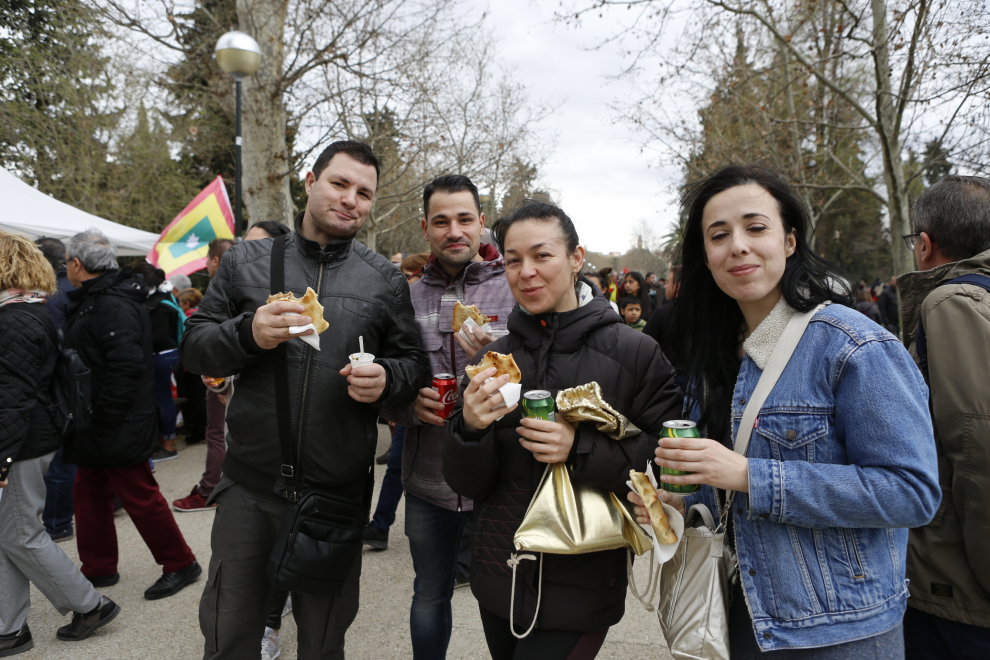La Cincomarzada vuelve a congregar a miles de zaragozanos en el parque del Tío Jorge de Zaragoza