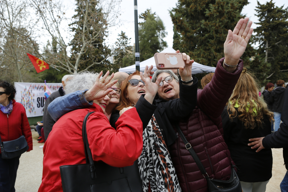 La Cincomarzada vuelve a congregar a miles de zaragozanos en el parque del Tío Jorge de Zaragoza
