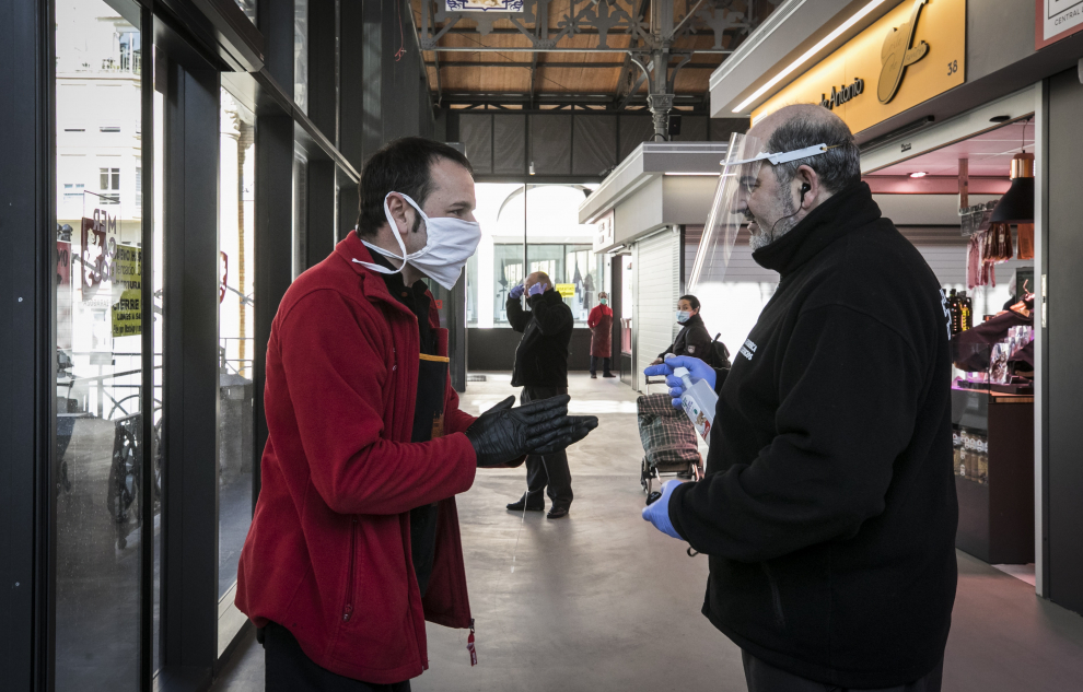 MERCADO CENTRAL DE ZARAGOZA / CORONAVIRUS / 28/03/2020 / FOTO : OLIVER DUCH [[[FOTOGRAFOS]]]