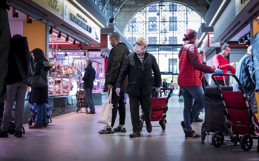 MERCADO CENTRAL DE ZARAGOZA / CORONAVIRUS / 28/03/2020 / FOTO : OLIVER DUCH [[[FOTOGRAFOS]]]