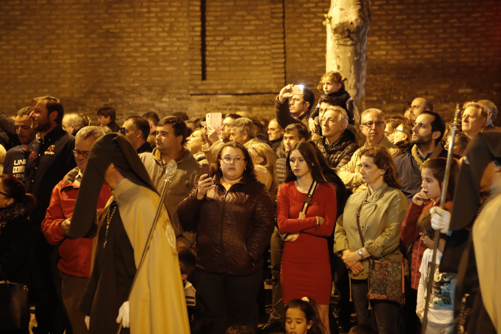 Entrega del Cristo e inicio de la procesión de la Piedad 11/04/17/ foto : Enrique Navarro[[[FOTOGRAFOS]]] [[[HA ARCHIVO]]]