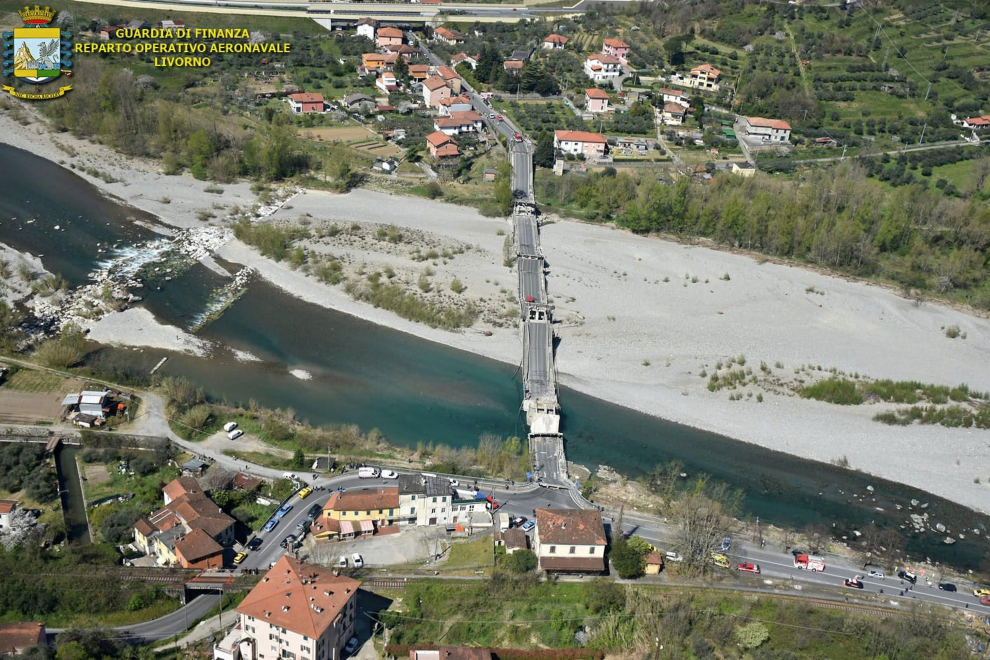 Albiano Magra (Italy), 08/04/2020.- A handout photo made available by the Italian Guardia di Finanza Press Office shows the collapsed bridge on a provincial road between Santo Stefano Magra and Albiano, in the municipality of Aulla, Massa-Carrara province, Tuscany, Italy, 08 April 2020. The bridge is located in Albiano and connects the provincial roads SP70 with SP62. A van was hit by falling masonry and the driver was taken to hospital with slight injuries, media reported. (Italia) EFE/EPA/GUARDIA FINANZA / HANDOUT HANDOUT EDITORIAL USE ONLY/NO SALES Bridge collapses on road in Tuscany