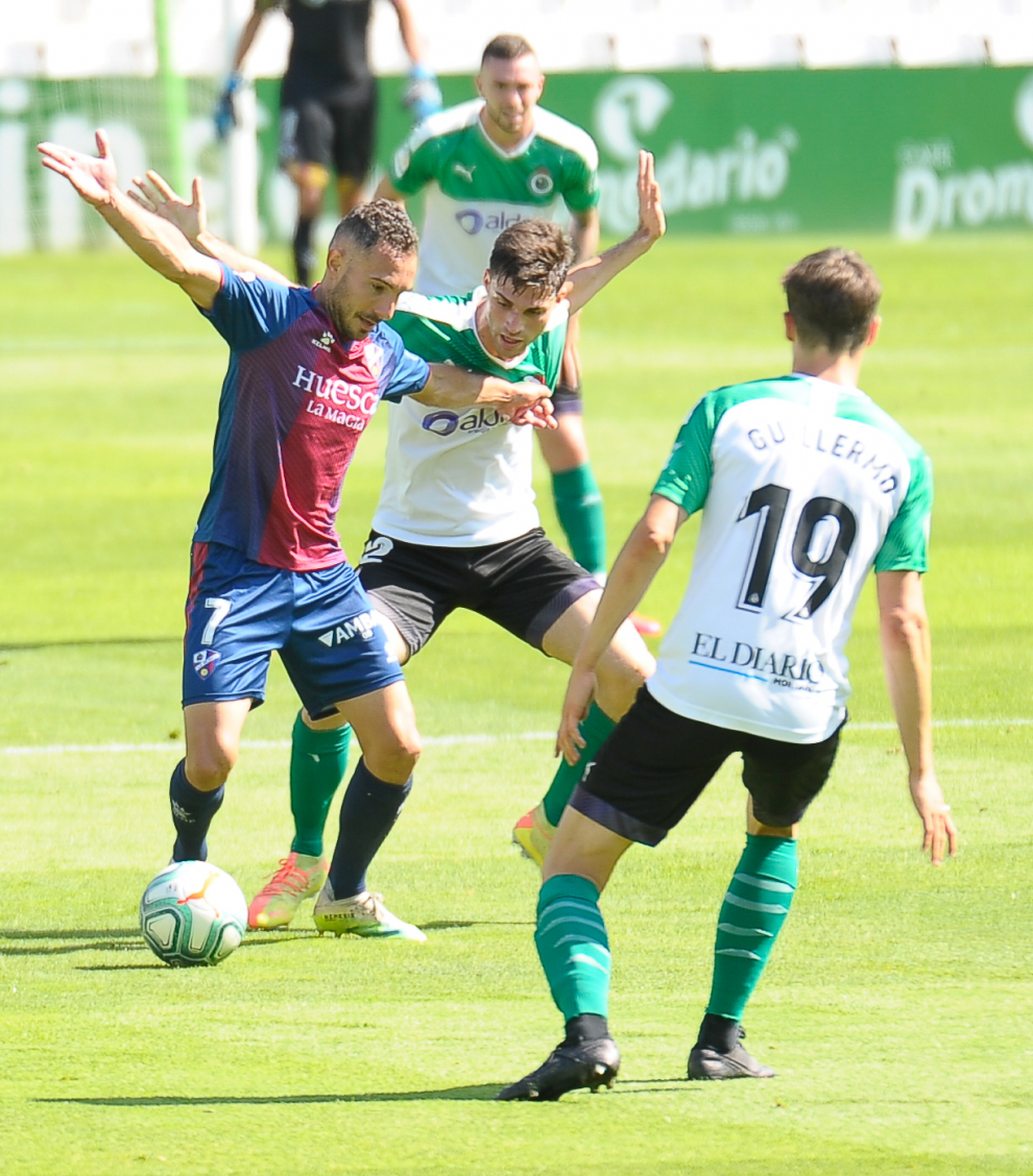 Partido del Racing de Santander contra la SD Huesca, en El Sardinero.