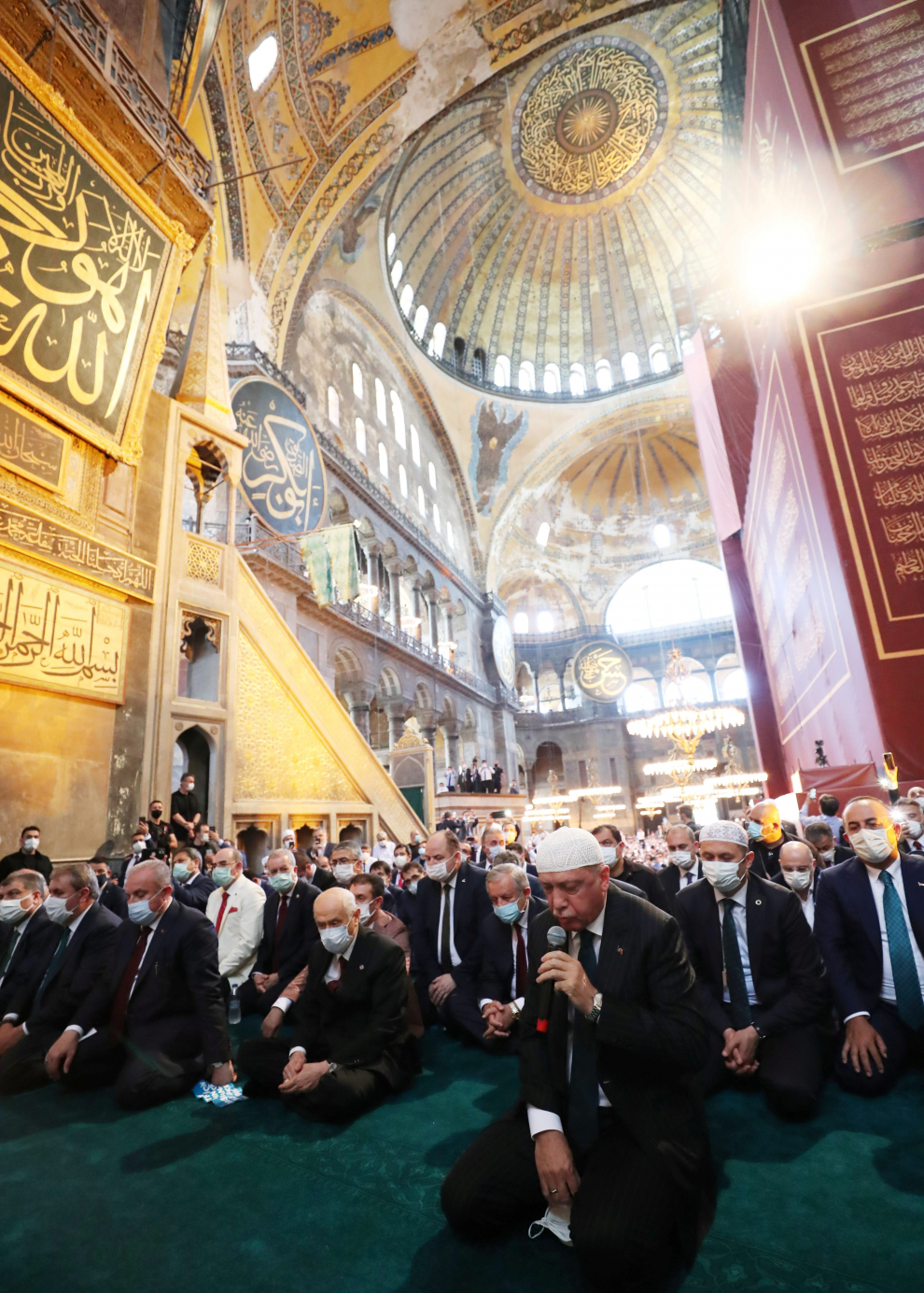 Turkey's President Tayyip Erdogan attends Friday prayers at Hagia Sophia Grand Mosque, for the first time after it was once again declared a mosque after 86 years, in Istanbul, Turkey, July 24, 2020. Murat Cetinmuhurdar/PPO/Handout via REUTERS THIS IMAGE HAS BEEN SUPPLIED BY A THIRD PARTY. NO RESALES. NO ARCHIVES. [[[REUTERS VOCENTO]]] TURKEY-HAGIASOPHIA/