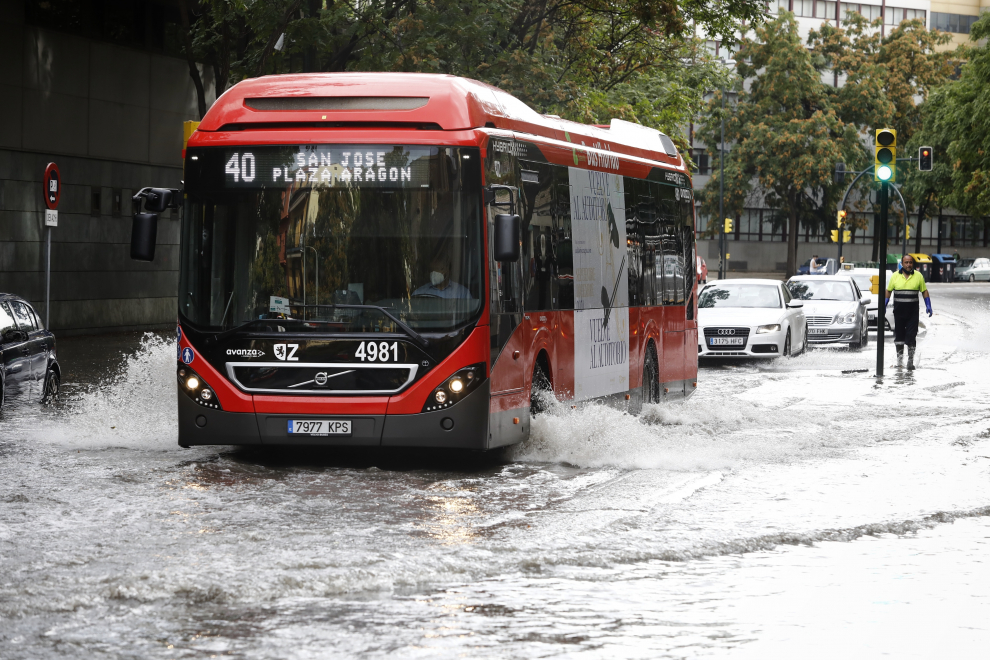 Tromba de lluvia torrencial en Zaragoza