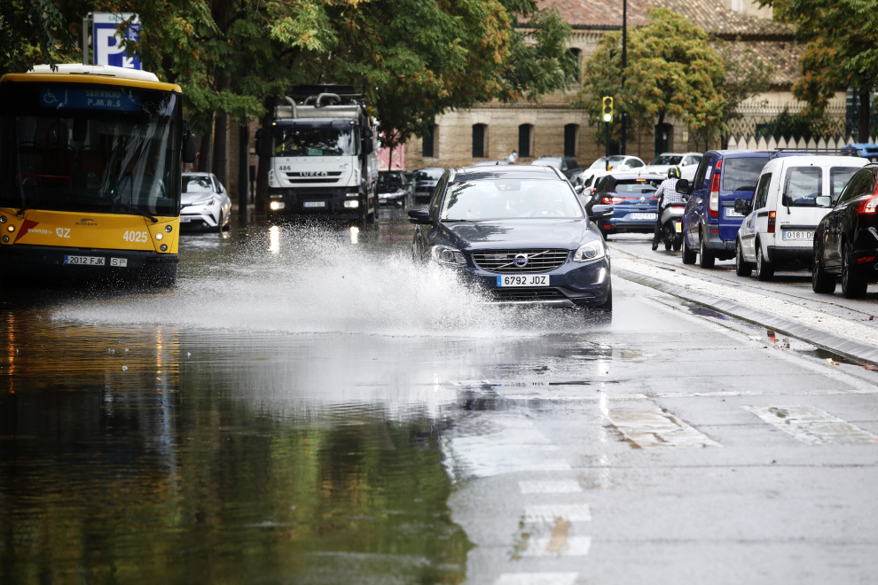 Tromba de lluvia torrencial en Zaragoza