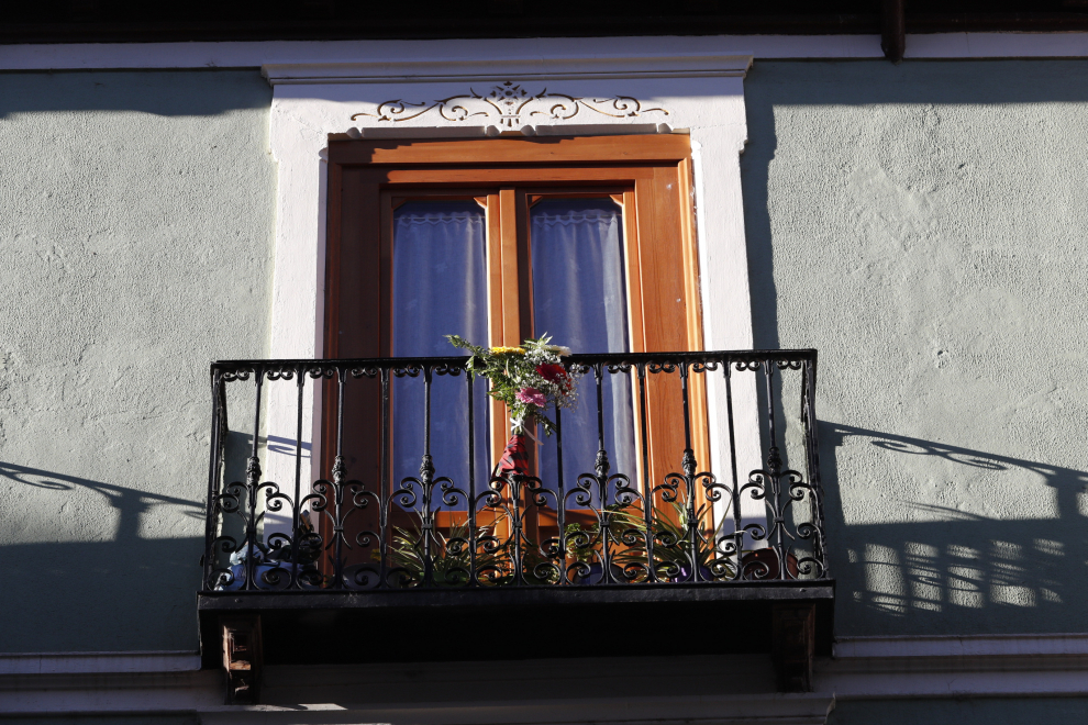 Balcones engalanados en el Día del Pilar 2020 en Zaragoza