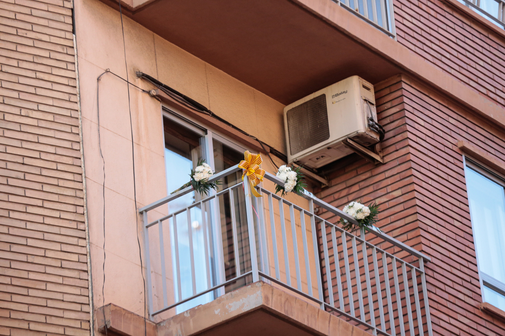 Balcones engalanados en el Día del Pilar 2020 en Zaragoza