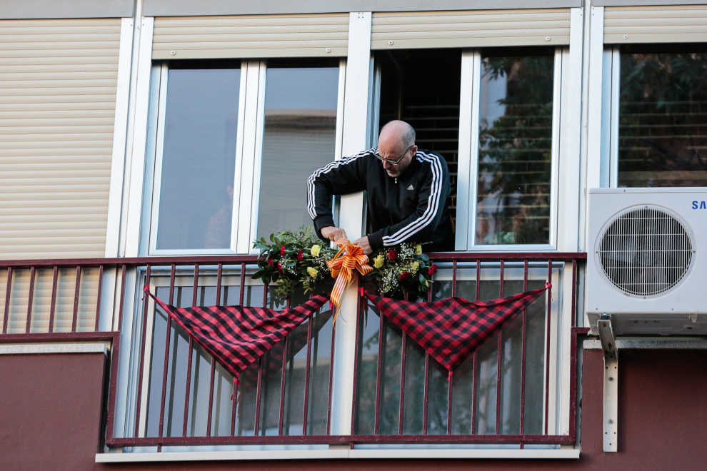 Balcones engalanados en el Día del Pilar 2020 en Zaragoza