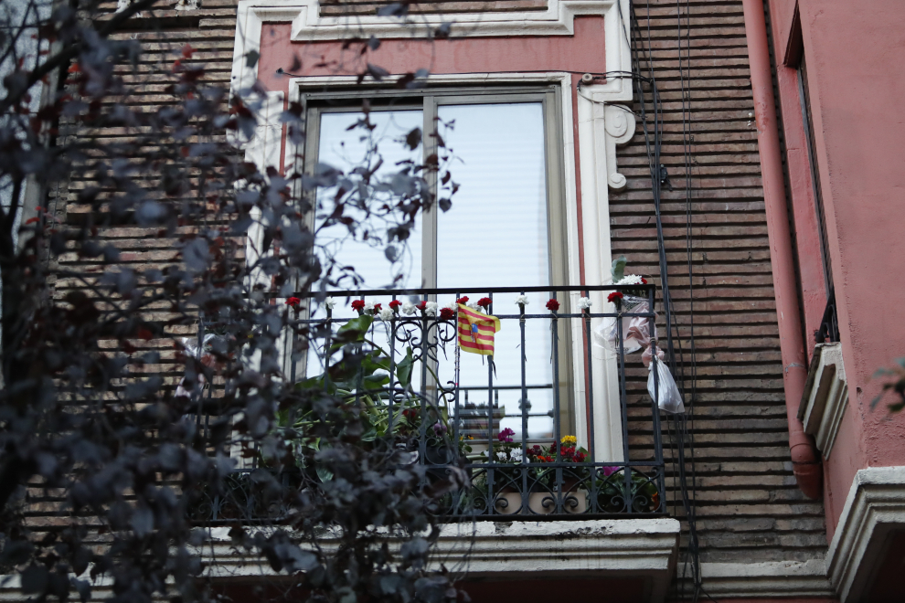 Balcones engalanados en Zaragoza en el Día del Pilar