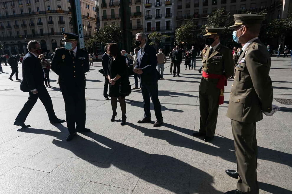 Plaza del Pilar y Policía de subsuelo en el día grande de Zaragoza, 2020