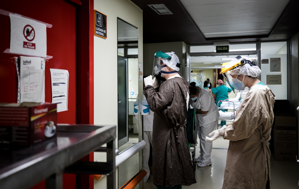 Interior de las unidades de cuidados intensivos del Hospital Clínico de Zaragoza.