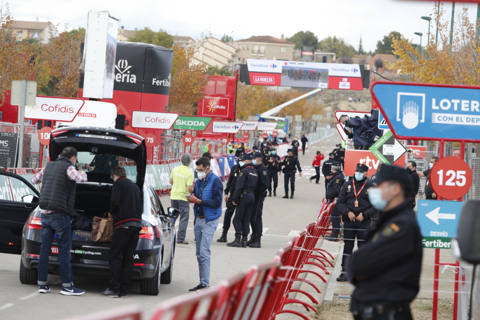 Ambiente en Ejea de los Caballeros, escenario del final de la cuarta etapa de la Vuelta a España