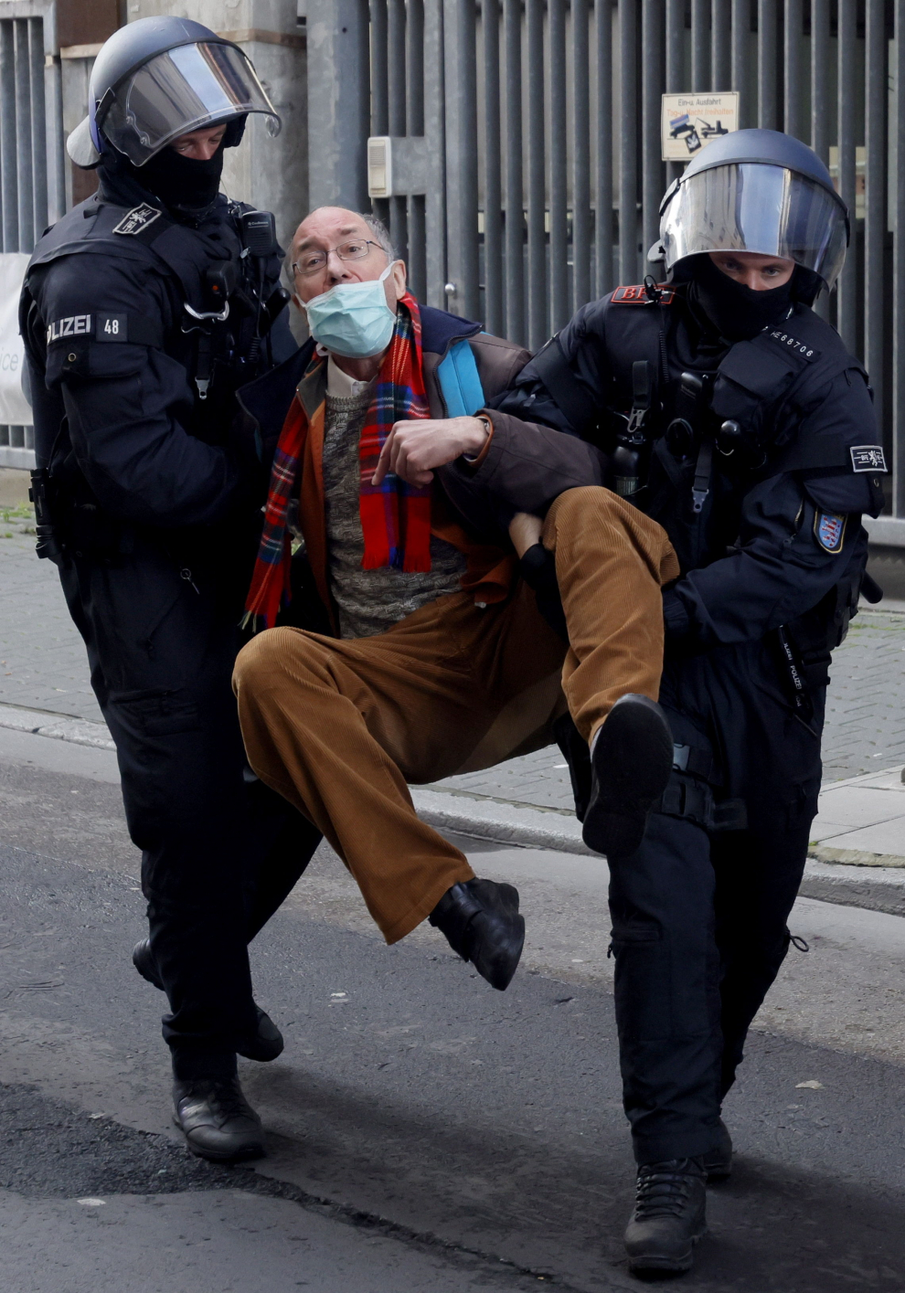 Demonstration against coronavirus restrictions in Frankfurt