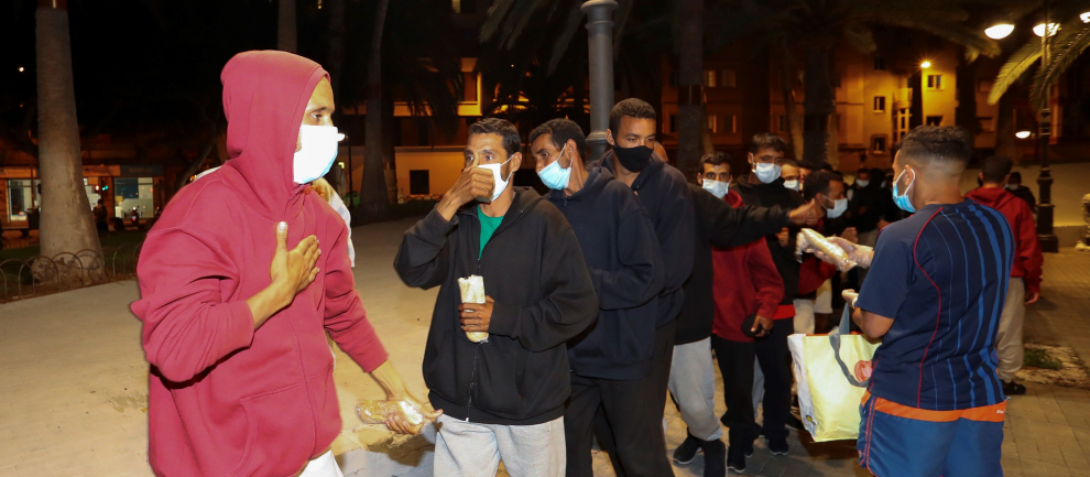 Migraciones y el Gobierno de Ccanarias realojan a los inmigrantes que abandonaron Arguineguin