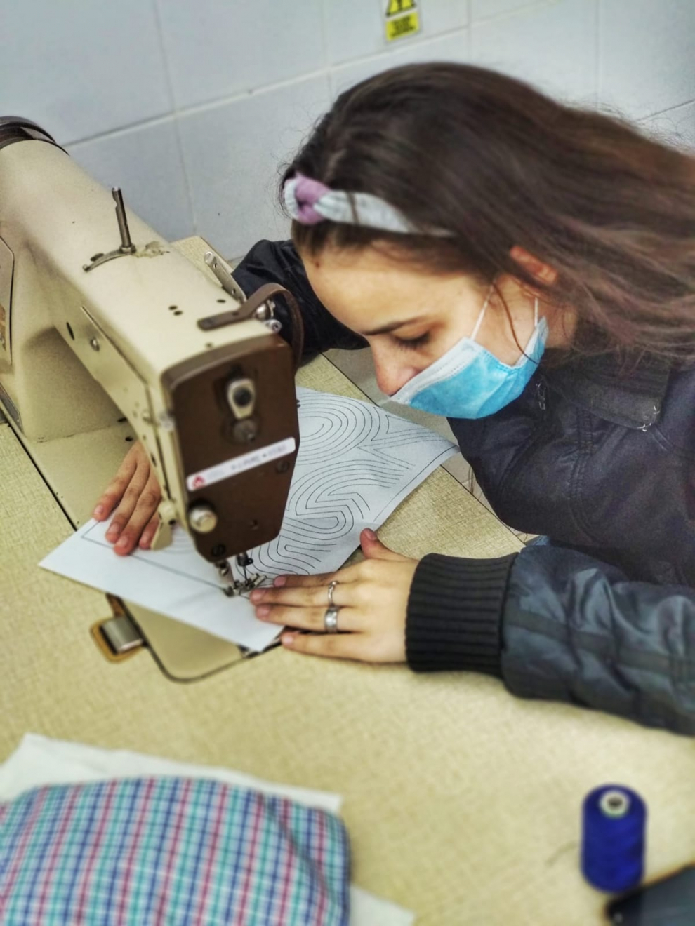 Galería de fotos de los jóvenes del Programa de Cualificación Inicial en Confección para jóvenes.
