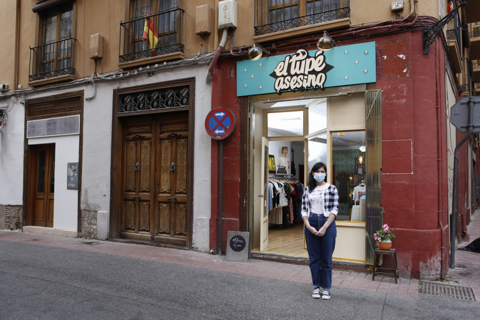 Lois O'Hara, de El Tupé Asesino, en su nuevo local de la calle La Virgen.