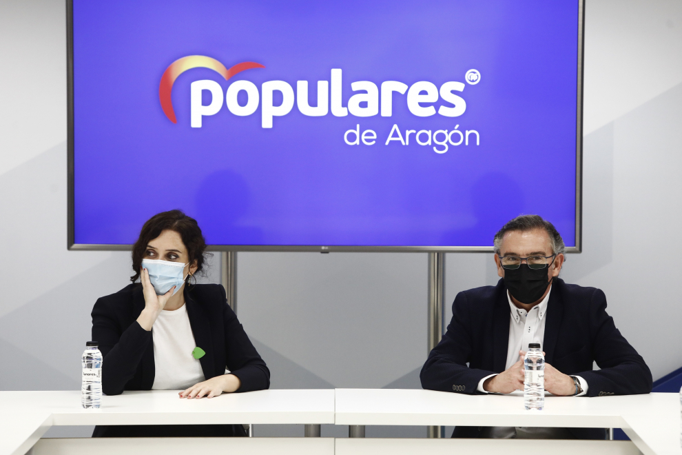 La presidenta de Madrid, Isabel Díaz Ayuso, con el presidente del PP en Aragón, Luis María Beamonte.
