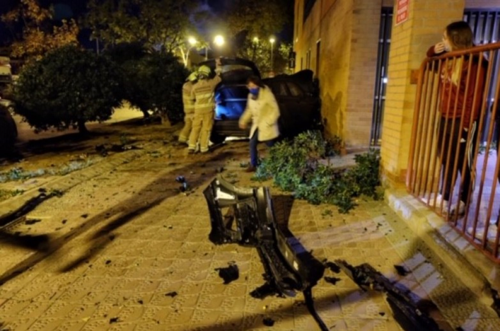 Accidente en las calles de Alberto Casañal y Pantano de Bubal