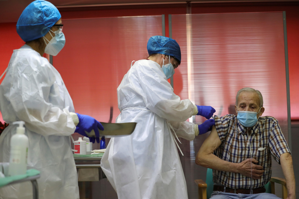 Madrid empieza a vacunar en tres residencias