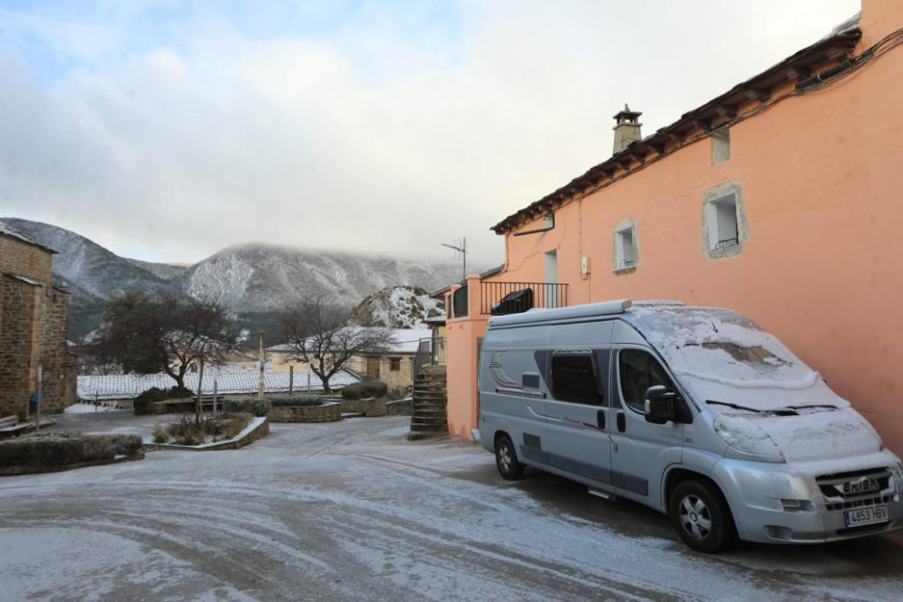 La nieve deja bonitas imágenes en la provincia de Huesca.