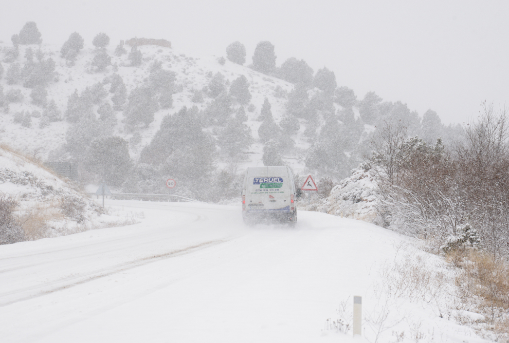 La nieve de Filomena tiñe de blanco la provincia de Teruel