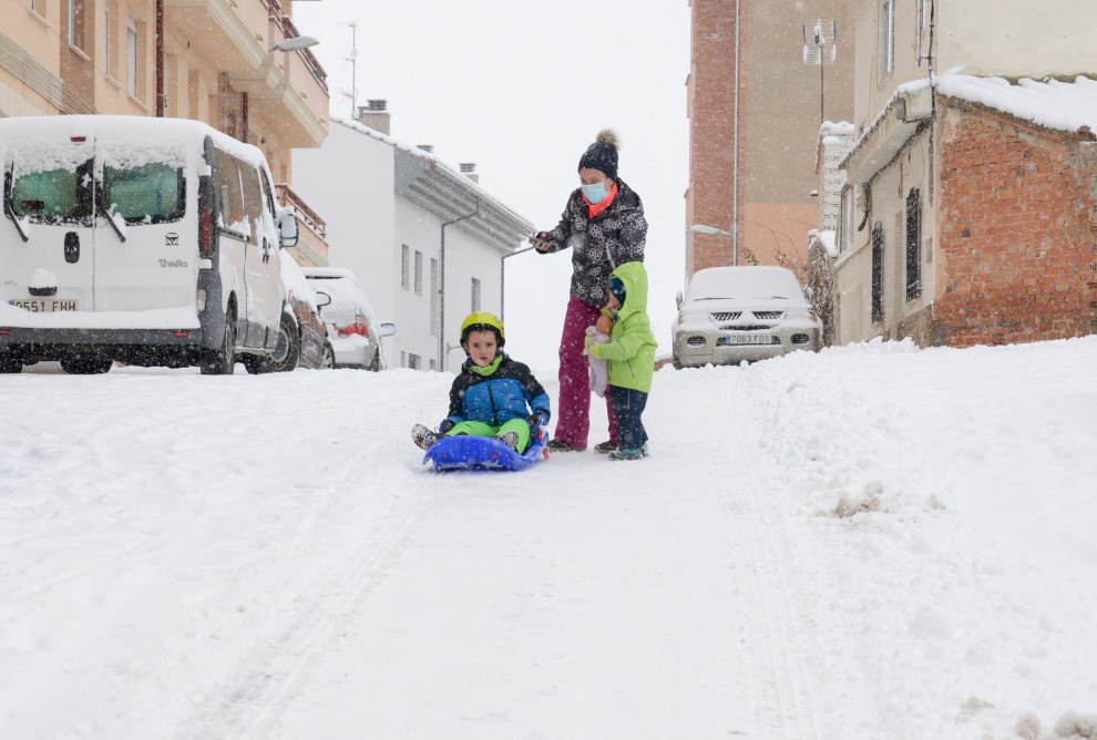 La nieve de Filomena tiñe de blanco la provincia de Teruel