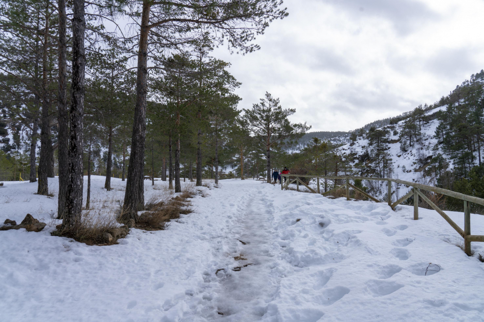 paisajes nevados en Teruel. Cascada de Calomarde helada . Foto Antonio Garcia/Bykofoto. 20/01/21[[[FOTOGRAFOS]]]