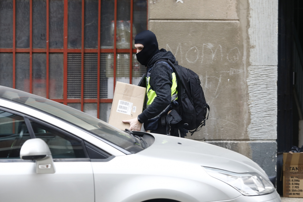 La Policía Nacional ha desplegado un operativo en el barrio de San José de Zaragoza contra las bandas latinas.