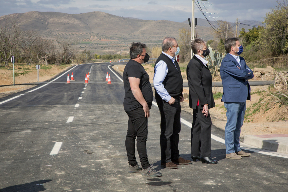 Se han invertido más de 478.000 euros para acondicionar cerca de un kilómetro de nueva vía para evitar daños en los arcos de acceso a la localidad de Chodes.