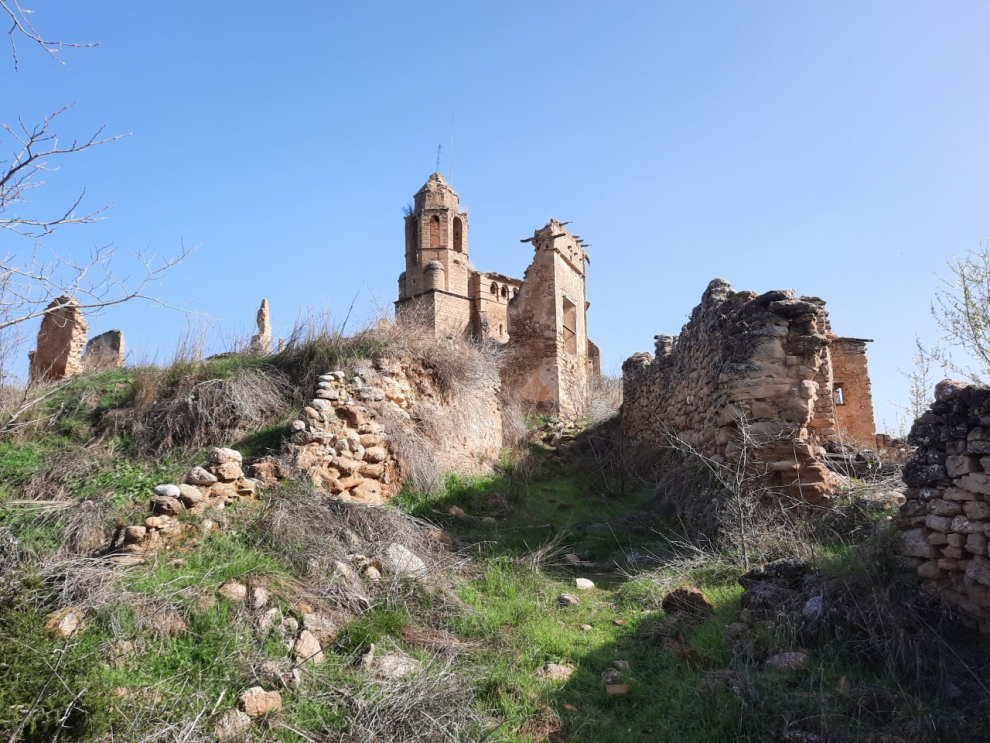Imágenes de la iglesia de Castarlenas, en la comarca de la Ribagorza.