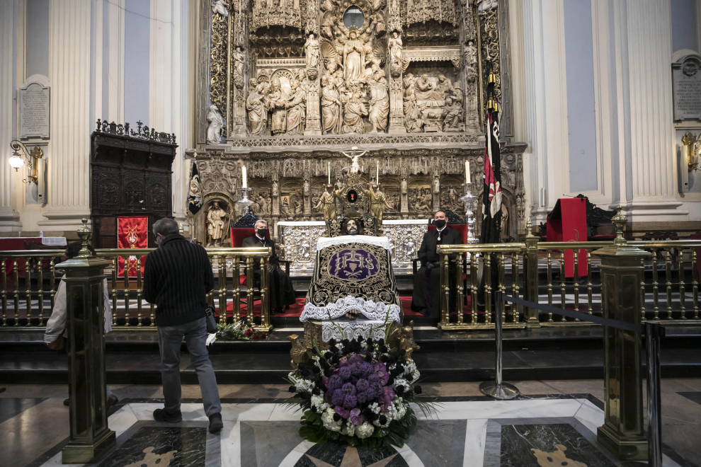 Fotos Veneración a la imagen del Cristo de la Cama en el Pilar