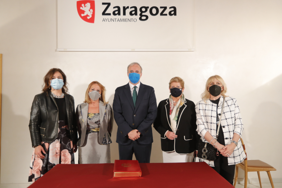 Foto de la entrega de las distinciones -Medalla de Oro, Hijos Predilectos e Hijos Adoptivos- del Ayuntamiento de Zaragoza 2020