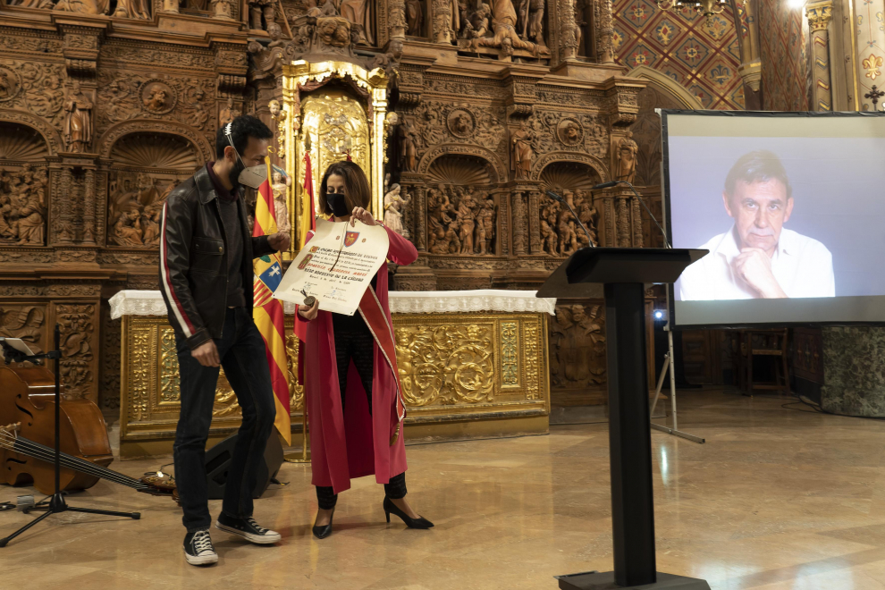 Acto de nombramiento de Joaquín Carbonell como hijo adoptivo de la ciudad de Teruel a título póstumo