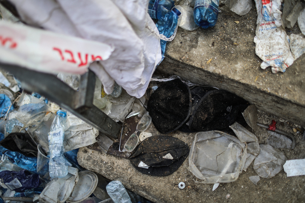30 April 2021, Israel, Mount Meron: Scatterd personal items and debris are seen at the Jewish Orthodox pilgrimage site of Mount Meron, where dozens of worshippers were killed in a stampede during the Jewish religious festival of Lag Ba'Omer in northern Israel. Photo: Ilia Yefimovich/dpa..30/04/2021 ONLY FOR USE IN SPAIN[[[EP]]] 30 April 2021, Israel, Mount Meron: Scatterd personal items and debris are seen at the Jewish Orthodox pilgrimage site of Mount Meron, where dozens of worshippers were killed in a stampede during the Jewish religious festival of Lag Ba'Omer in northern Is