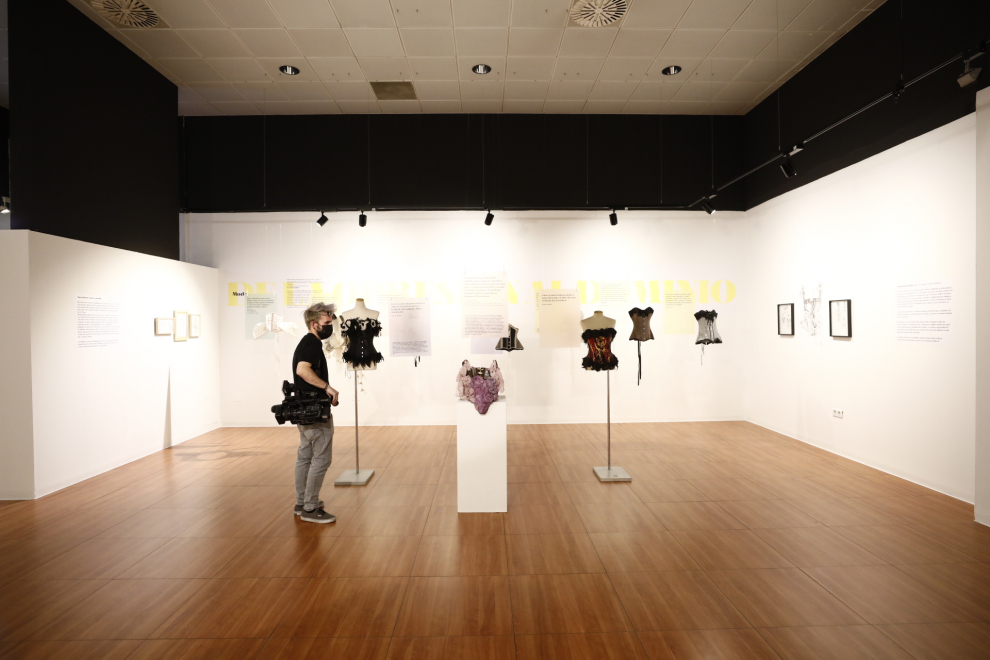 Exposición (in)Visible en el Centro de Historias
