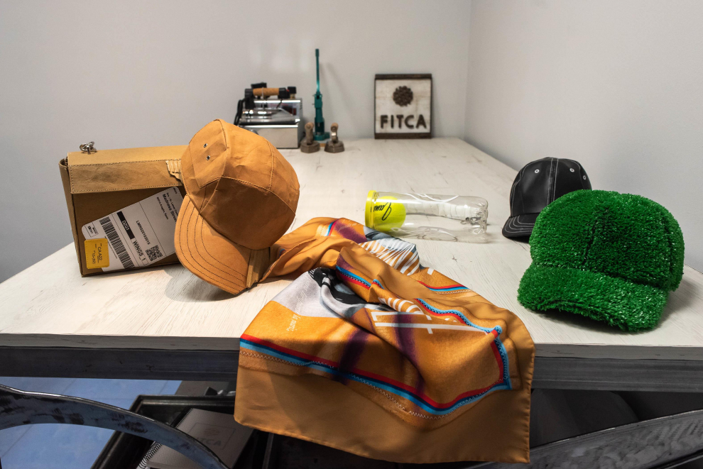 Prendas de 'Esto no es una colección', que Nacho Lamar presentará este viernes al Premio Nacional de Diseño Joven.