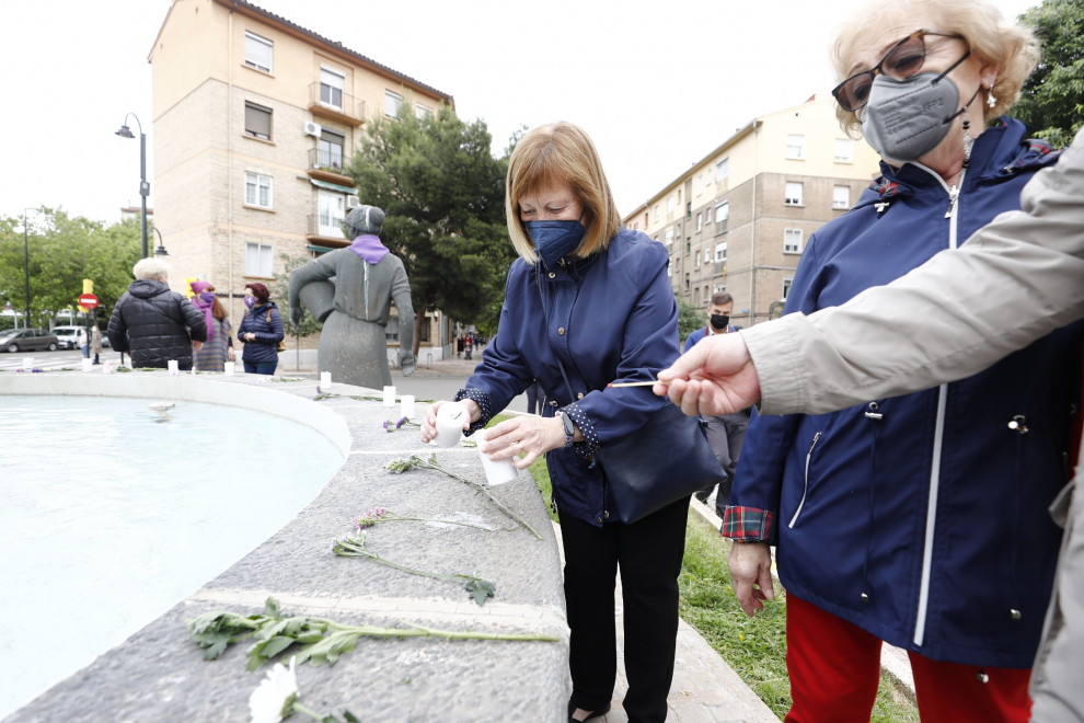 Concentración por la mujer asesinada en Zaragoza por su pareja.